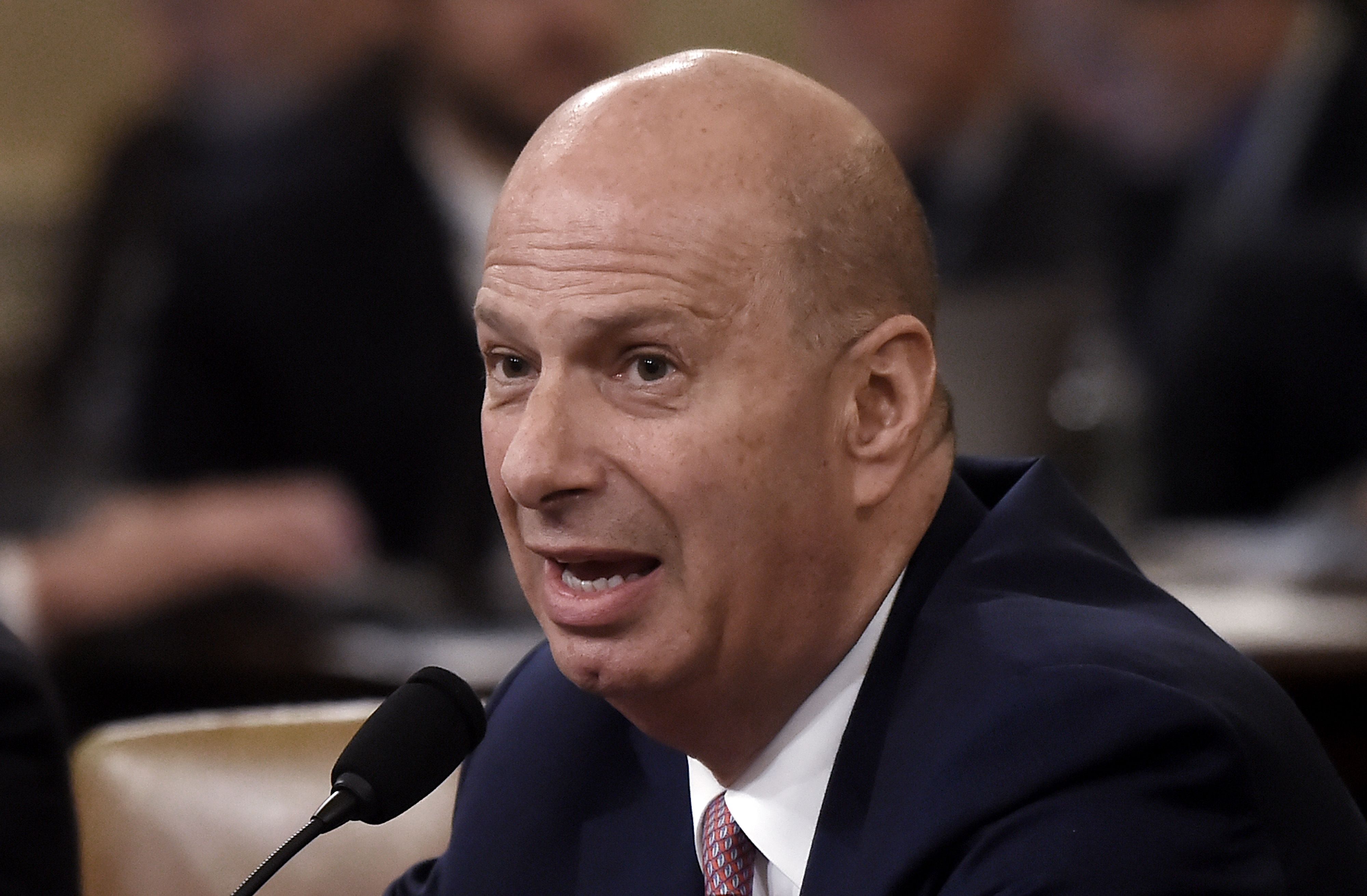  Duta Besar Amerika Serikat (AS) untuk Uni Eropa, Gordon Sondland, salah satu saksi pemakzulan yang dipecat oleh Donald Trump.