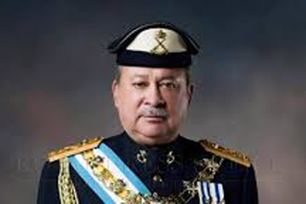 Sultan Johor Sultan Ibrahim Iskandar.