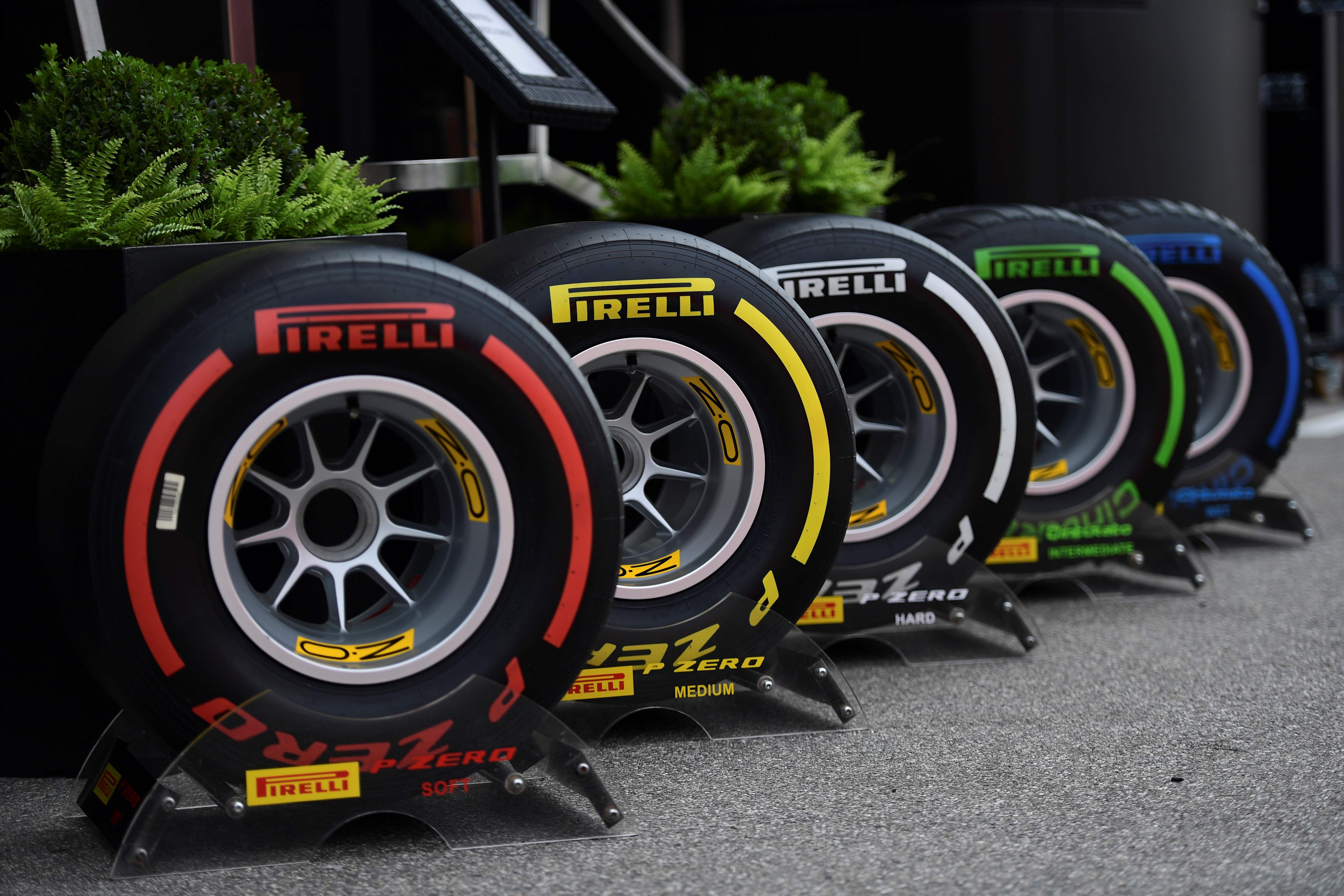 Ilustrasi--Macam-macam ban Pirelli menjelang GP Italia.