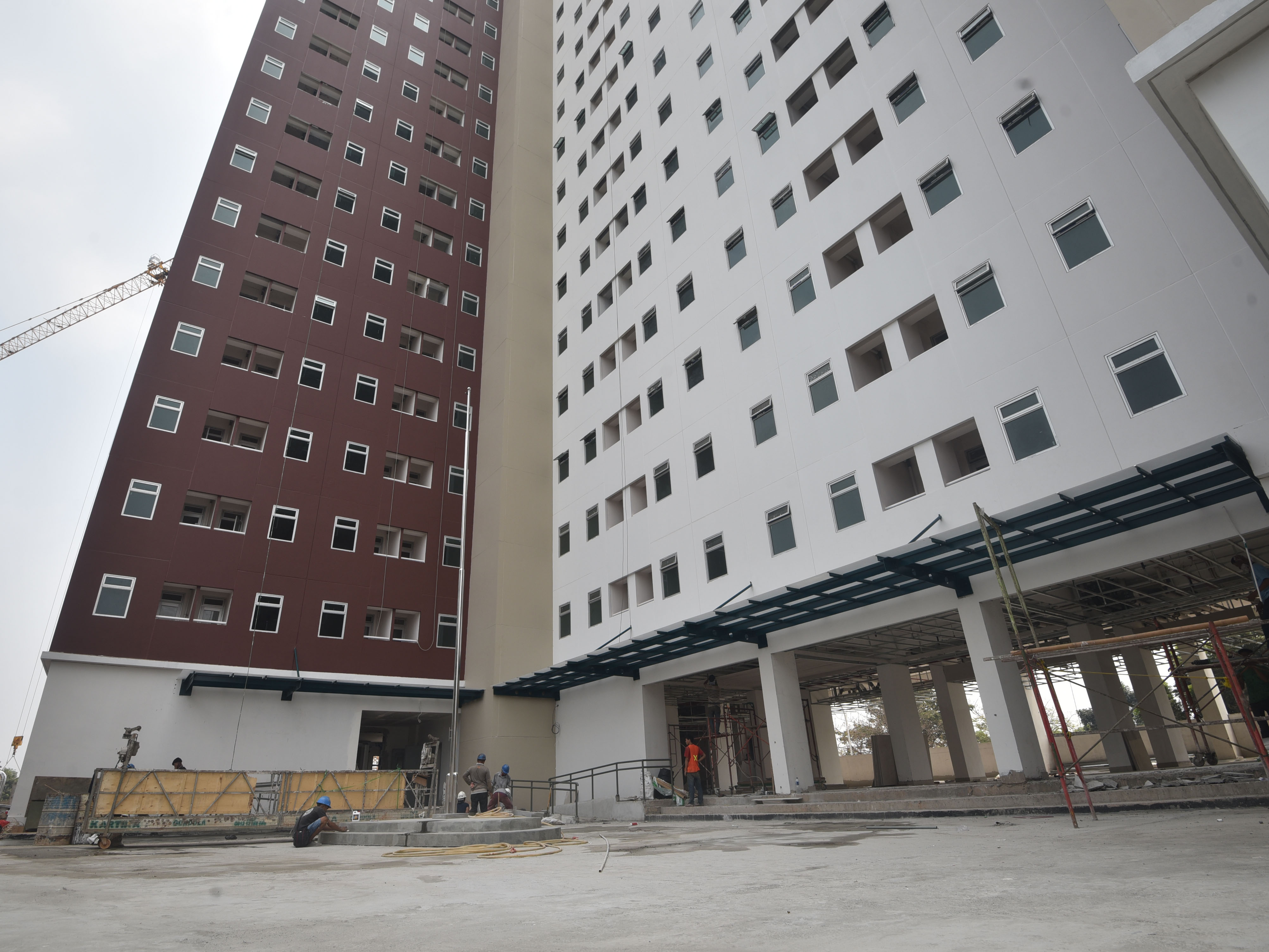 Hunian Dp O rupiah Klapa Village, Jakarta