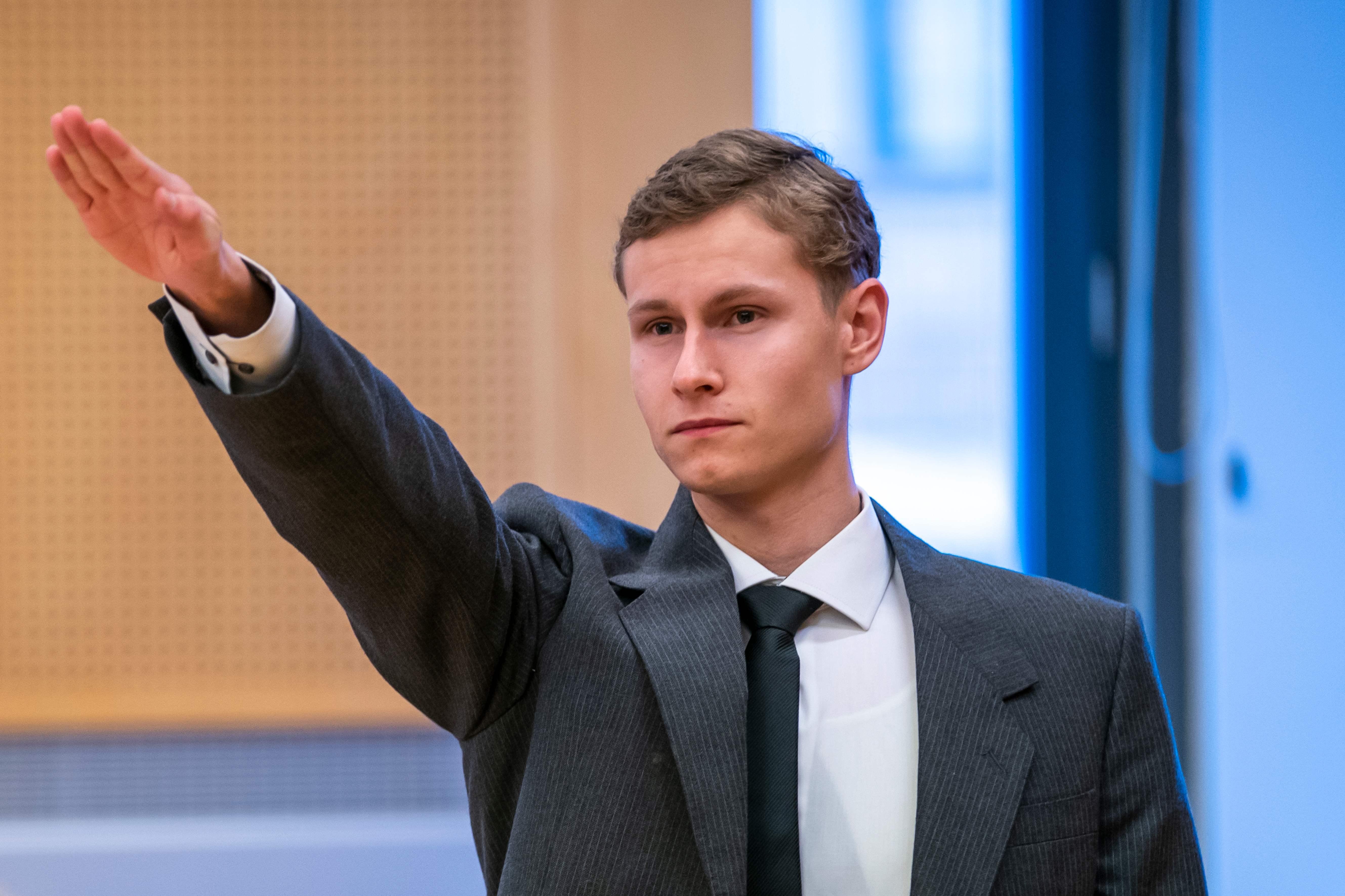 Pelaku penembakan masjid di Oslo, Norwegia Philip Manshaus saat hadir di pengadilan.