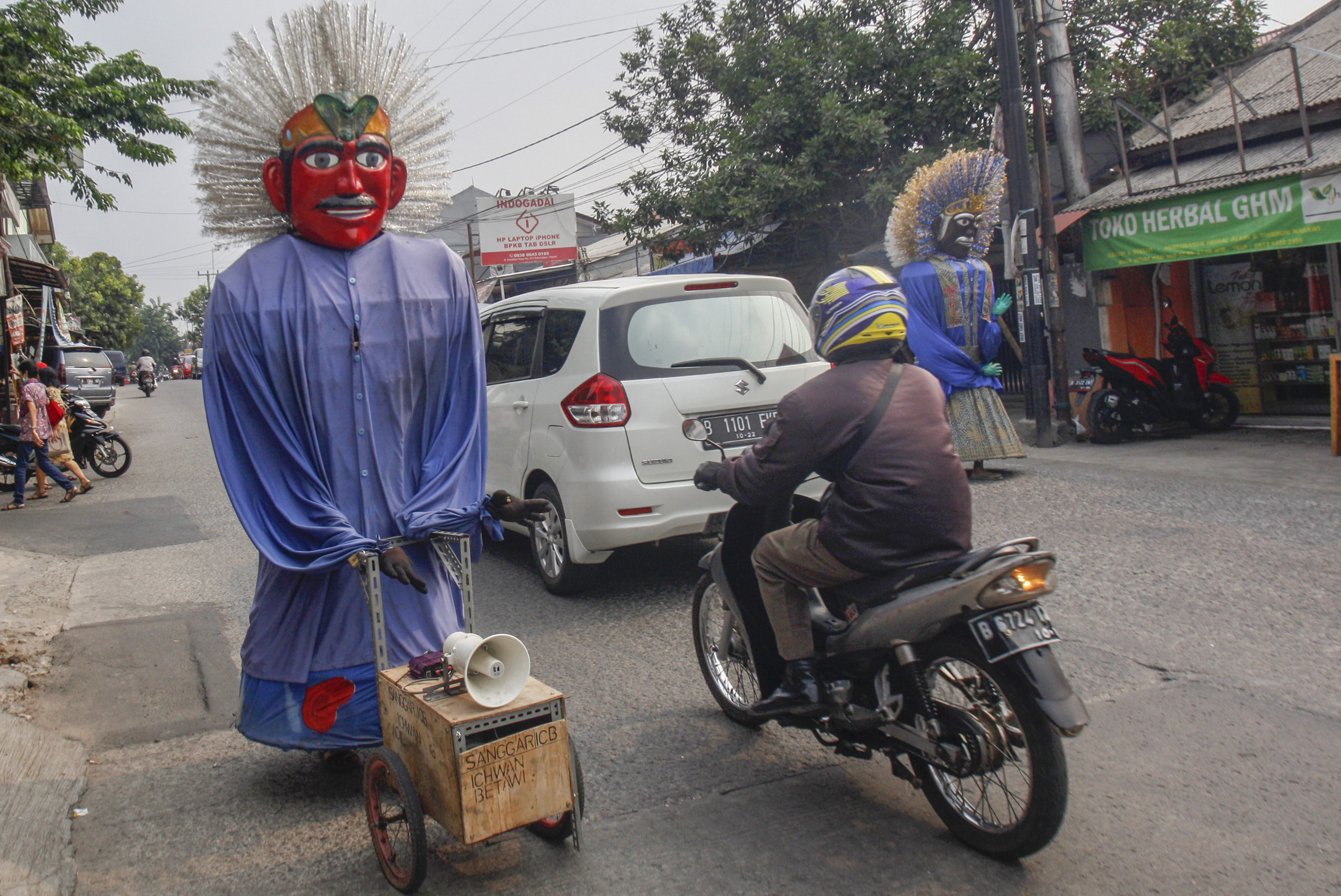 Pemprov DKI akan Tertibkan Pengamen Ondel-Ondel