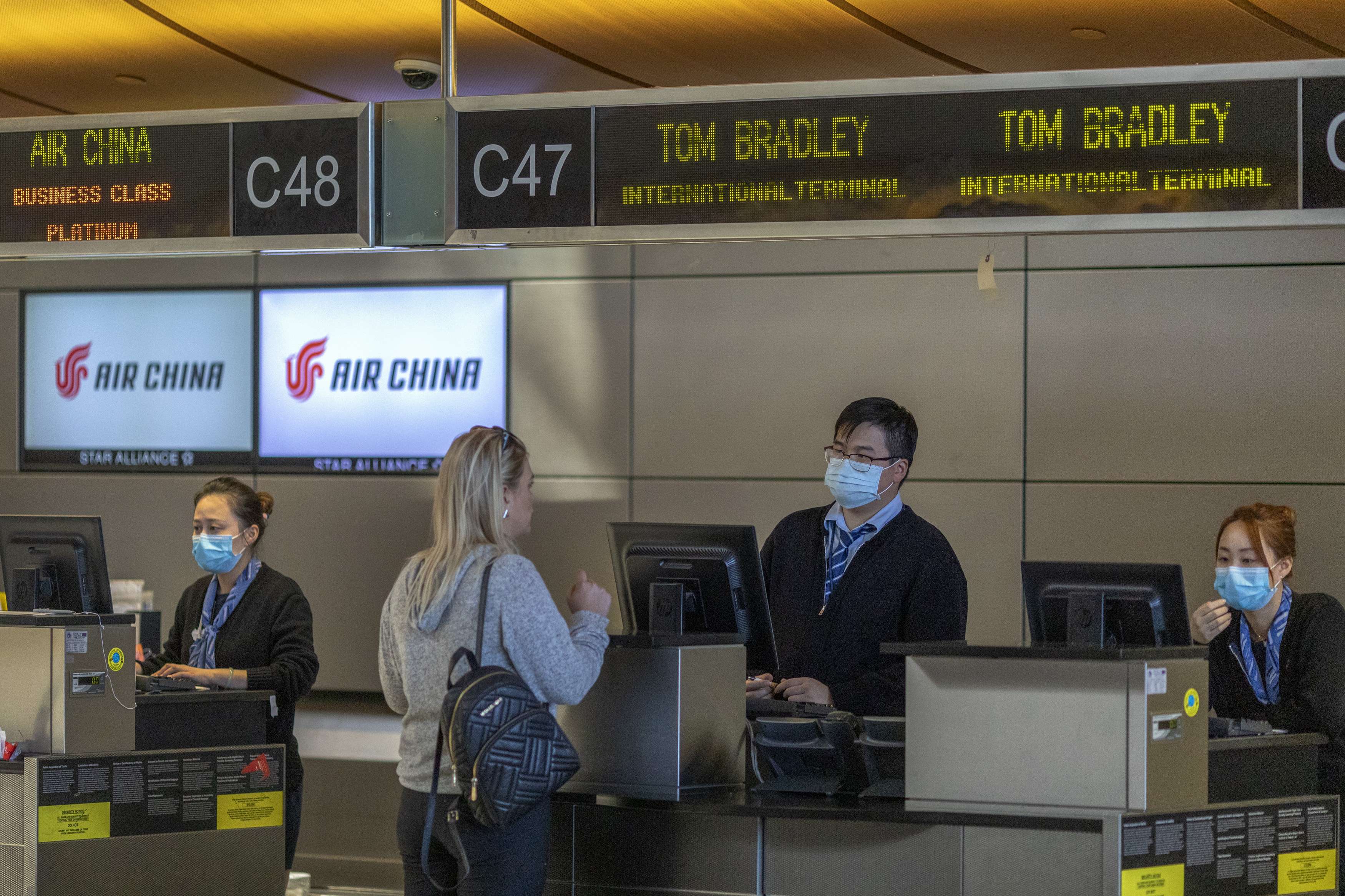 Suasana di terminal internasional LAX Tom Bradley, Amerika Serikat