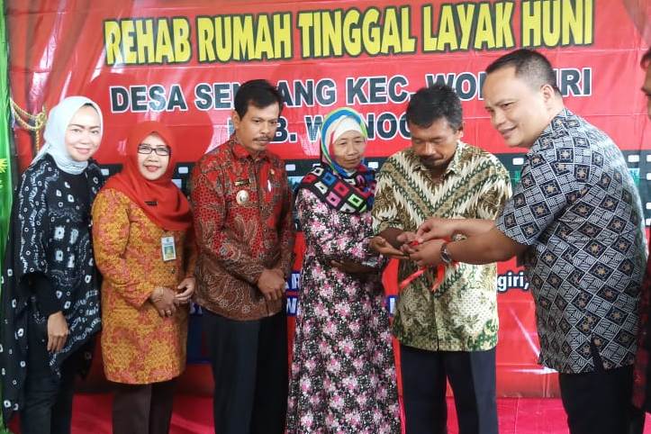 Penyerahan kunci rumah tinggal layak huni