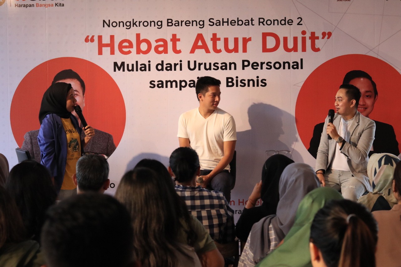 Ansari Kadir (kanan)