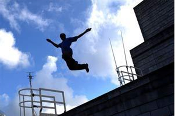 Evakuasi Terduga Bunuh Diri Hambat KA Jakarta-Bogor 30 Menit