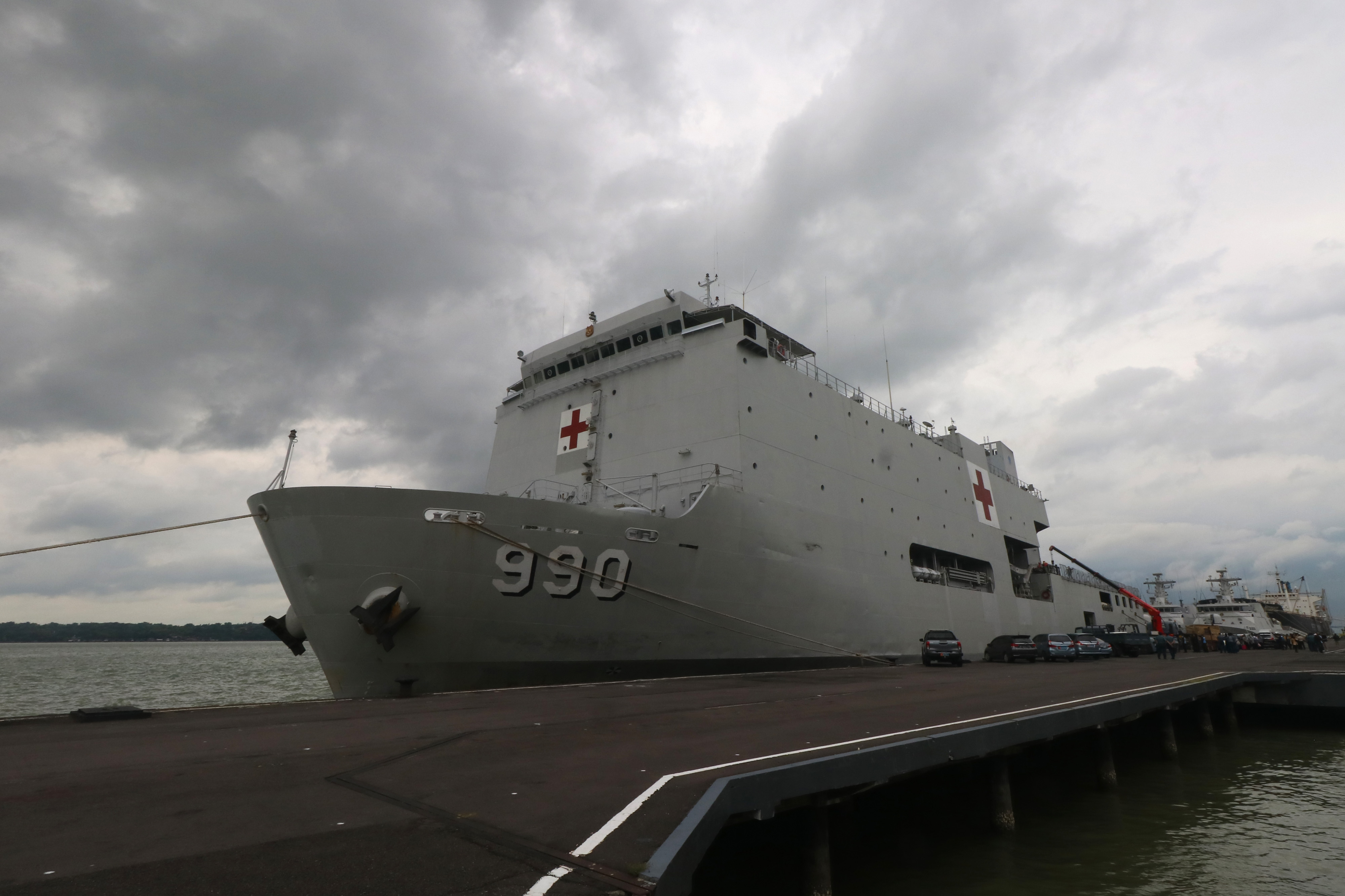  KRI Dr Soeharso yang menjemput WNI