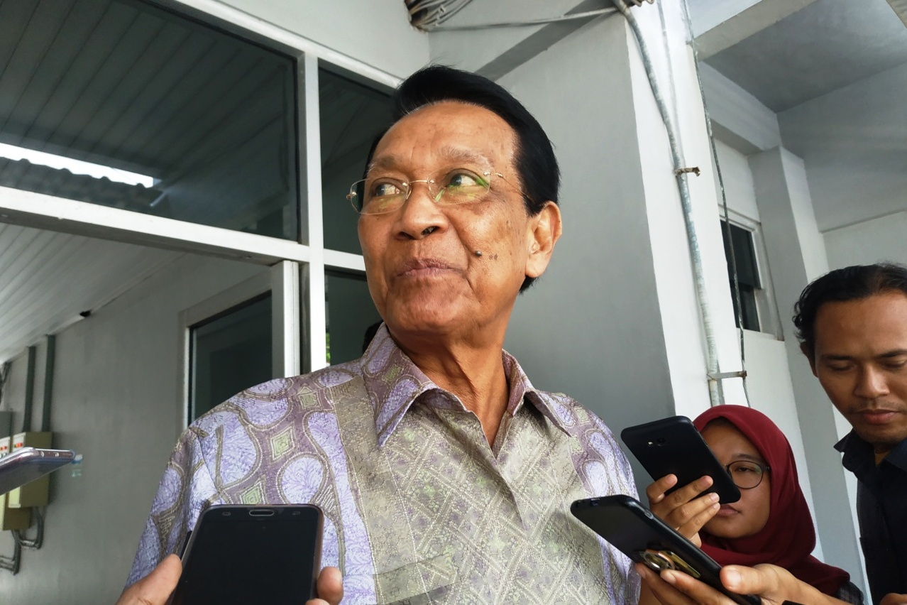 Gubernur DIY Sri Sultan HB X