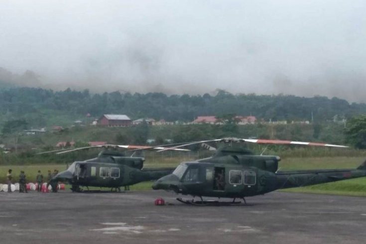 Dua unit Heli Bell 412 milik TNI AD yang dikerahkan untuk mencari helikopter MI-17 yang hilang kontak di Papua.