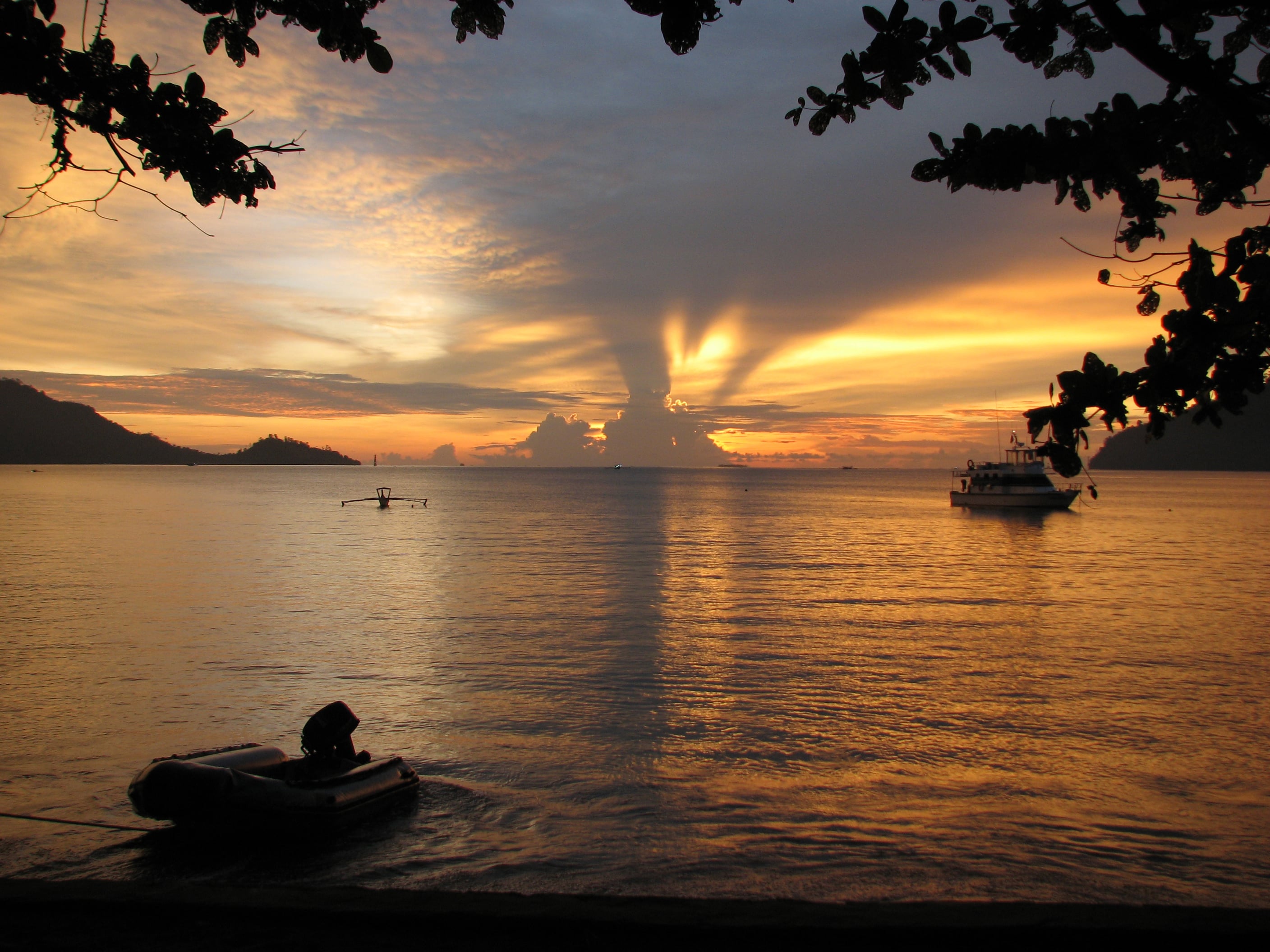 Pantai Pulau Enggano 