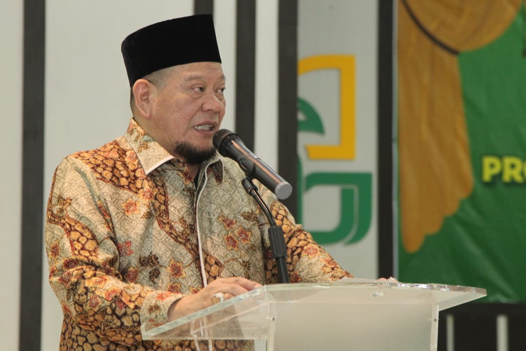 La Nyalla ketika memberika orasi ilmiah di IAIN Jember