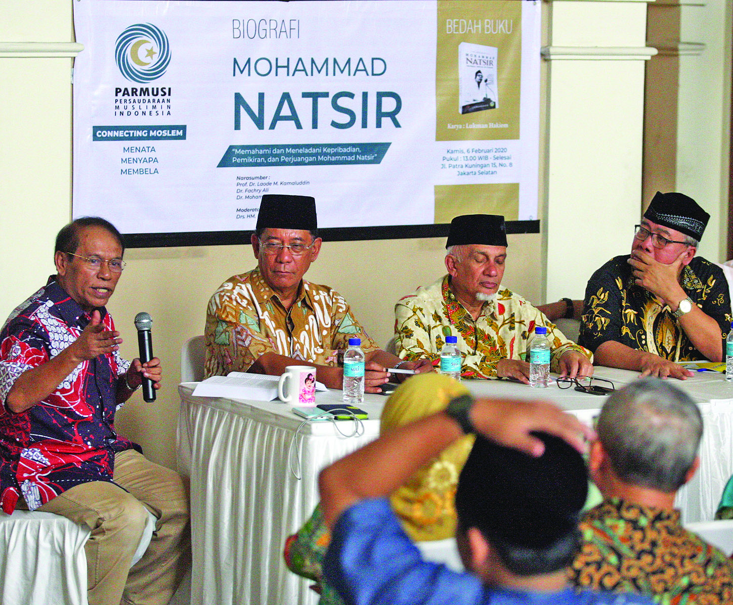 Bbedah buku biografi Mohammad Natsir.