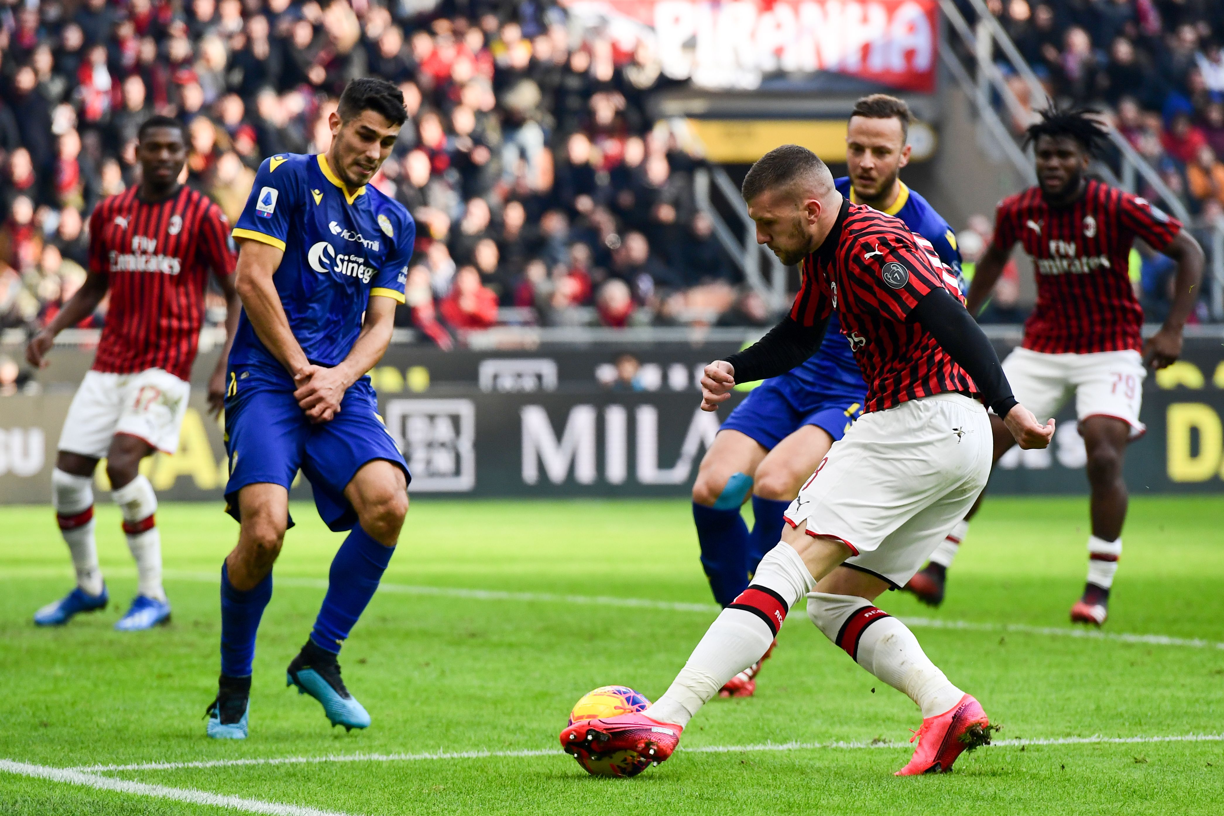 Pertandingan antara Verona melawan AC Milan pada babak lanjutan Seri A di Stadion San Siro, Milan, Minggu (2/2/2020) berakhir imbang 1-1.
