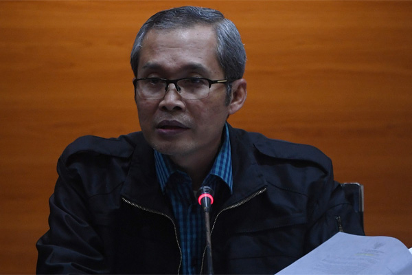 Wakil Ketua KPK, Alexander Marwata saat memberi keterangan terkait penghentian penyelidikan 36 kasus dugaan korupsi oleh KPK.