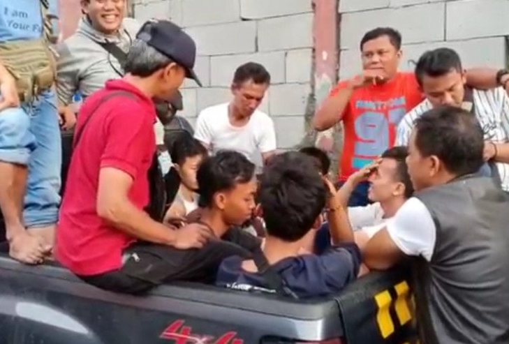 Delapan remaja yang ditangkap lantaran diduga menjadi dalang kericuhan di AEON Jakarta Garden City, Selasa  (25/2).