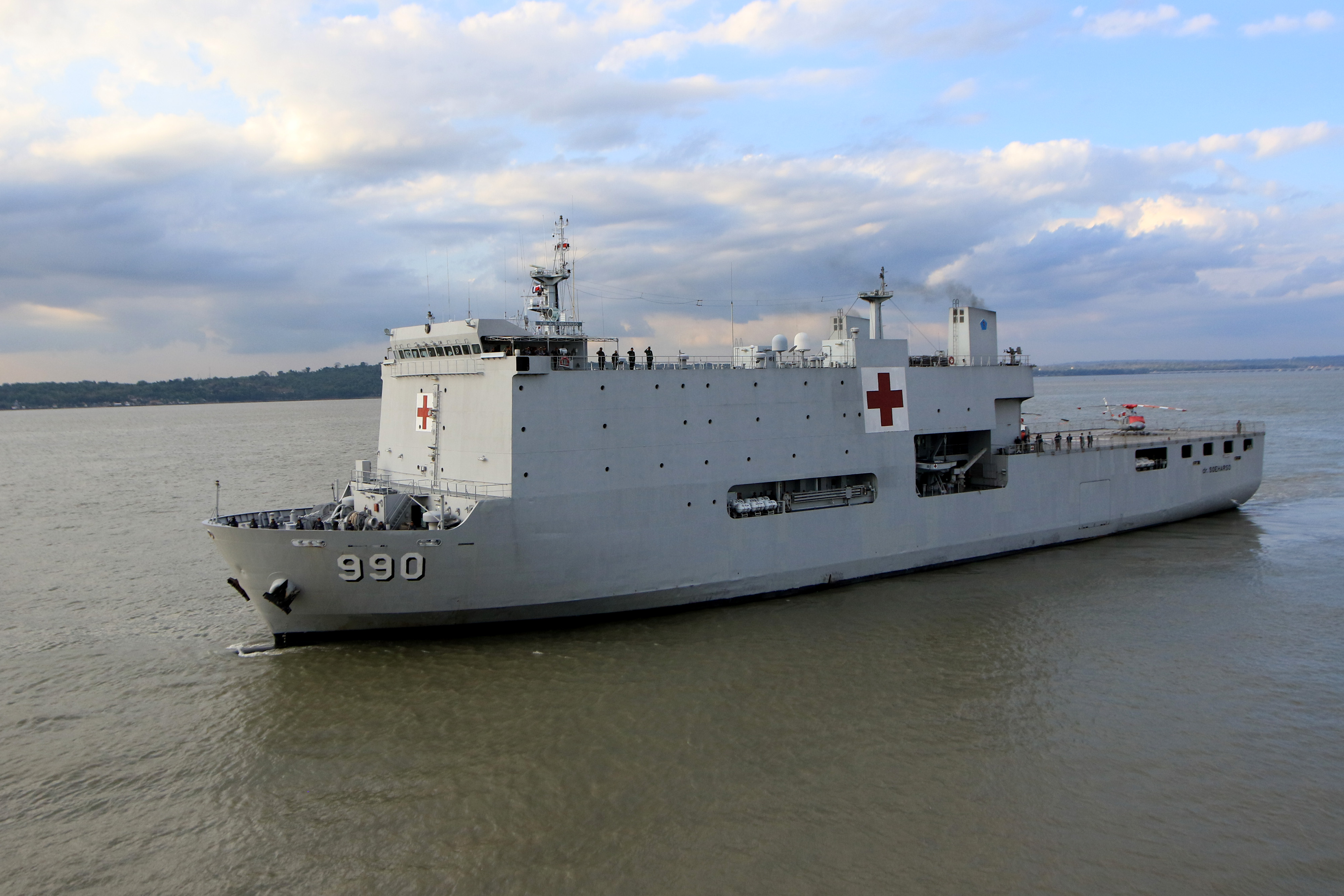 KRI Dr.Soeharso 990 