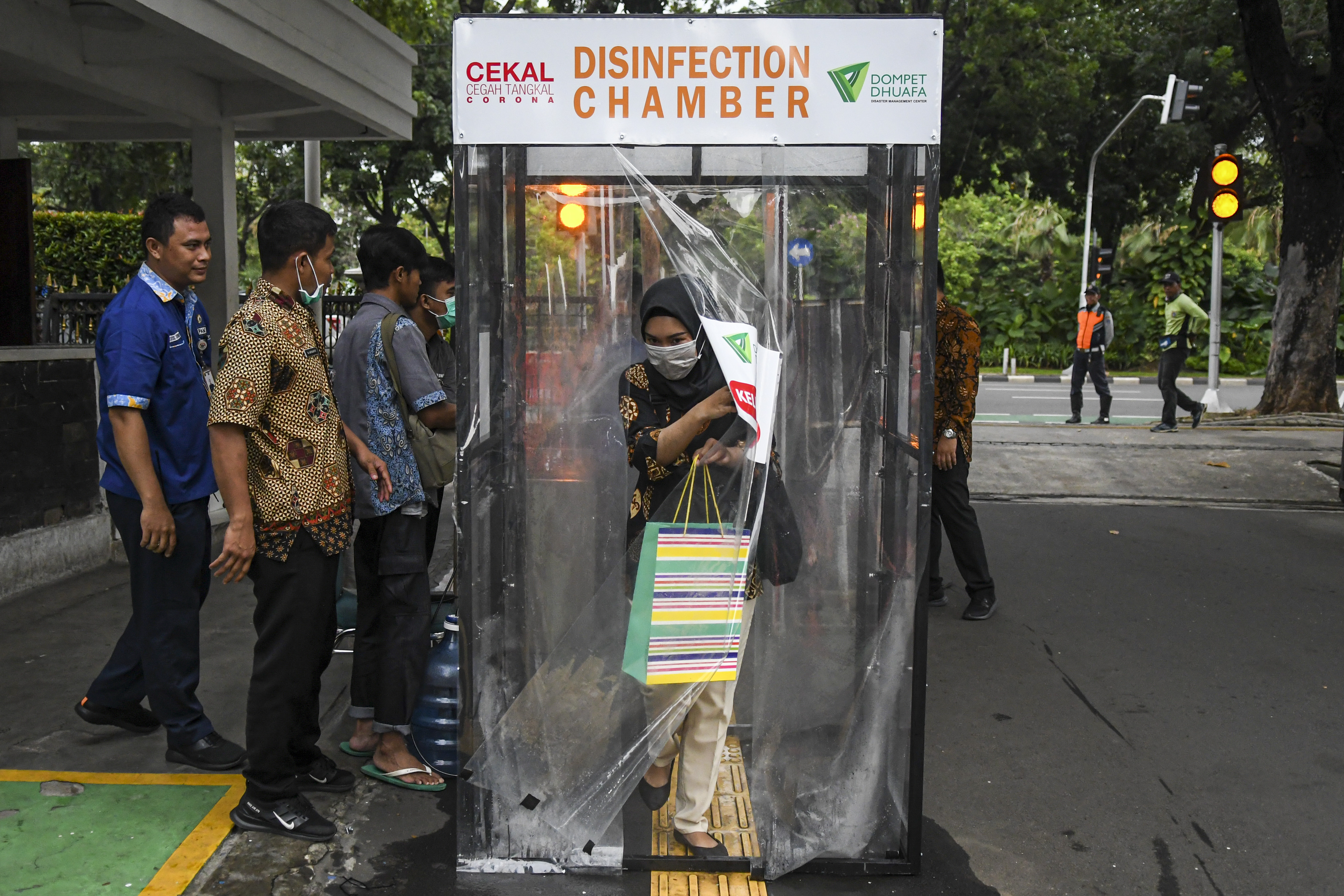 Bilik disinfection chamber