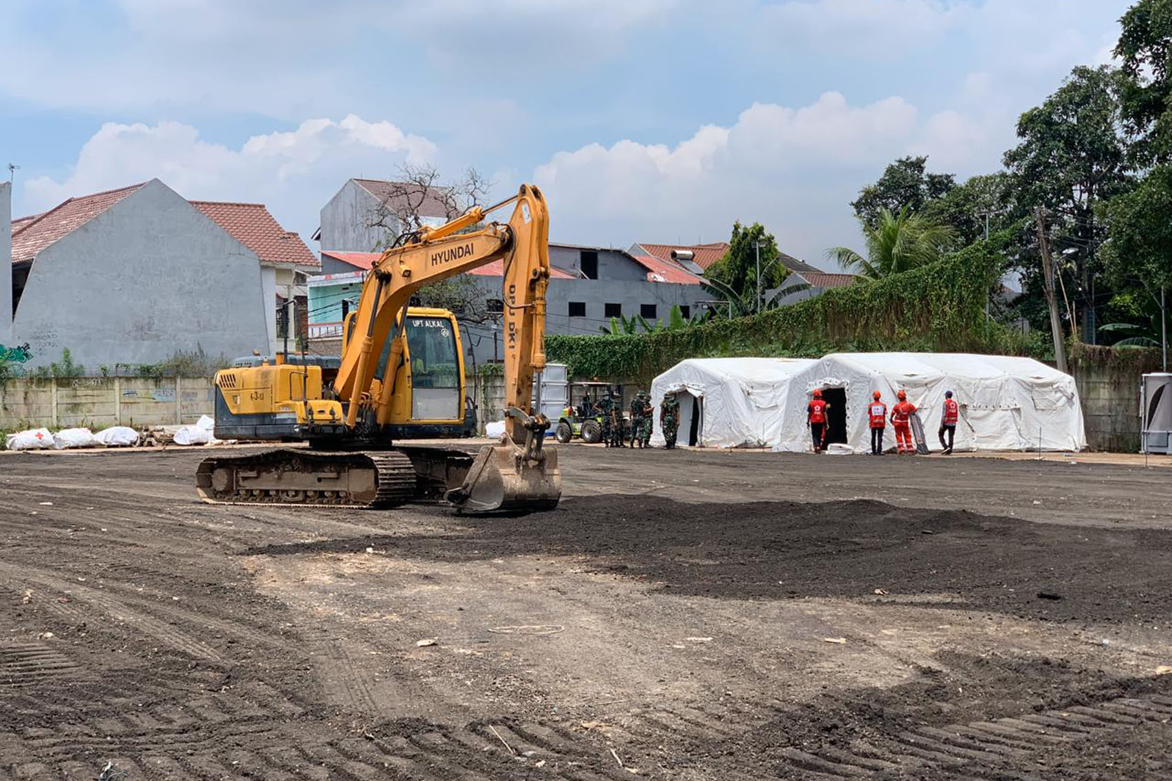 Pembangunan gudang logistik tambahan PMI.