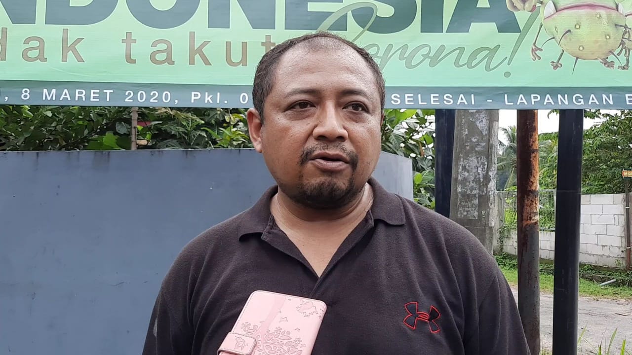  Ahli virologi Mohammad Indro Cahyono saat menjelaskan tentang virus korona