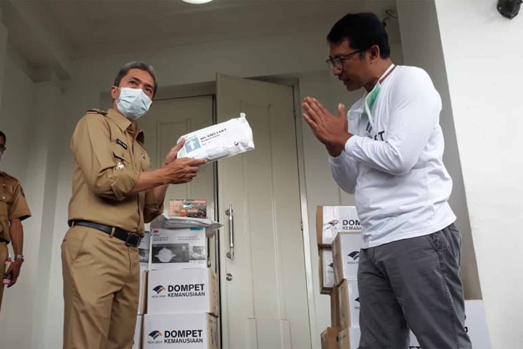 Ketua Yayasan Media Group Ali Sadikin (kanan) dan Wakil Wali Kota Bogor Dedie A Rachim,