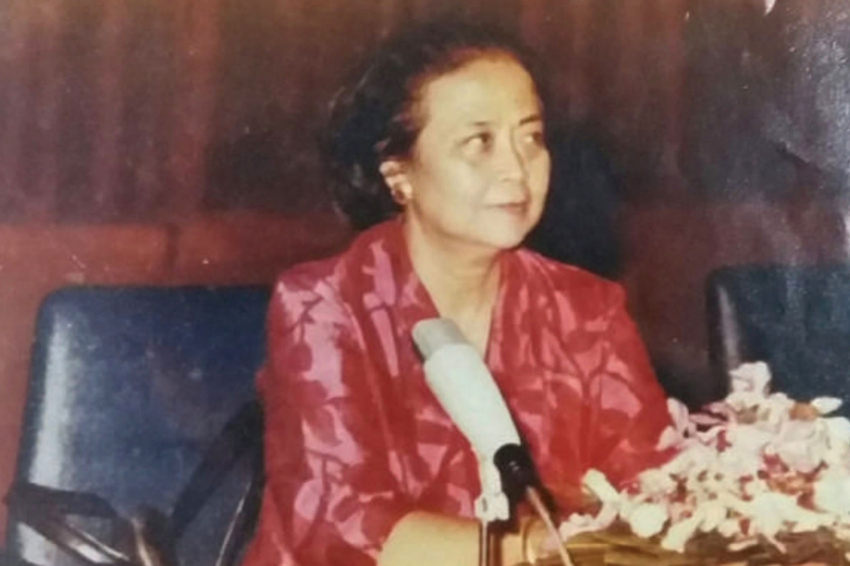 Julie Sulianti Saroso