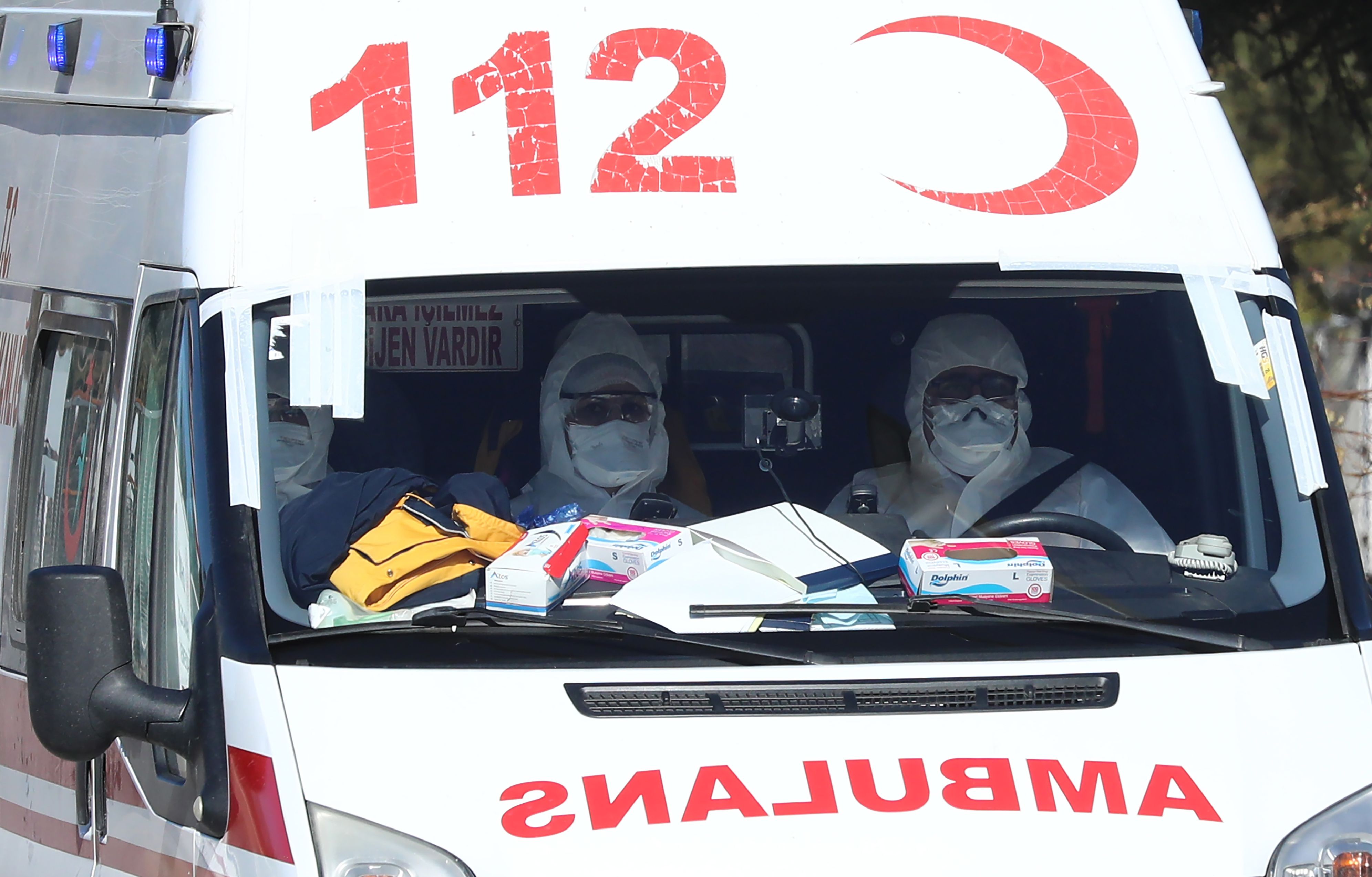 Pekerja kesehatan Turki yang baru saja melakukan perjalanan ke Iran diharuskan menjalankan karantina.