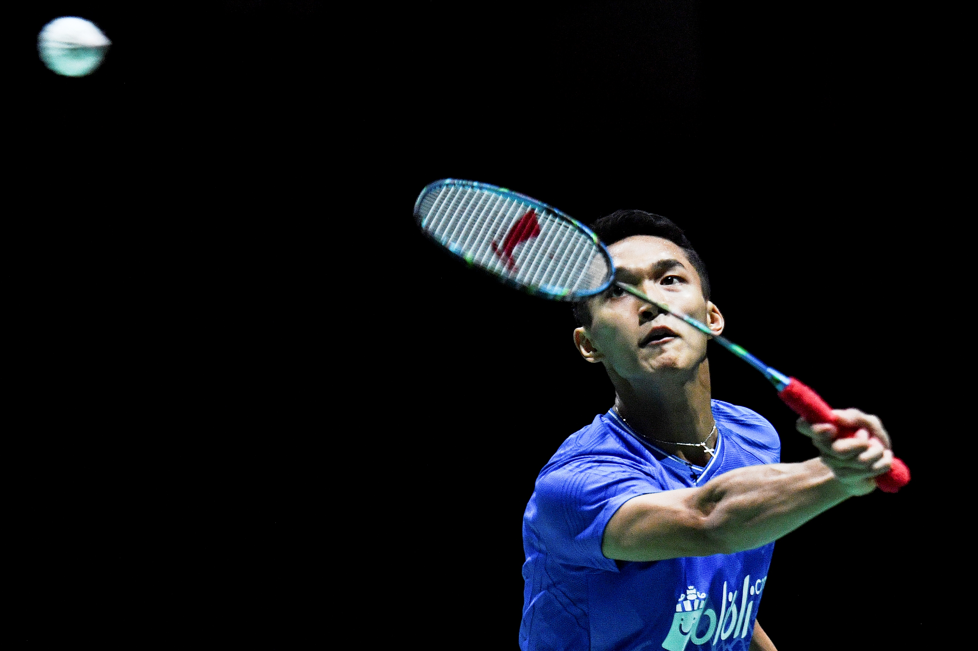 Jonathan Christie langsung keok.