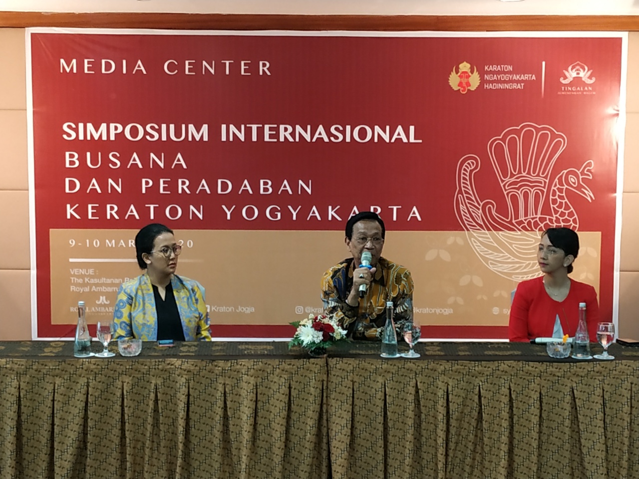 Raja Keraton Yogyakarta, Sri Sultan Hamengku Buwono X menyatakan keraton selalu membuka diri untuk publik. 