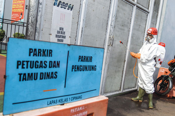 PENYEMPROTAN DI LP CIPINANG