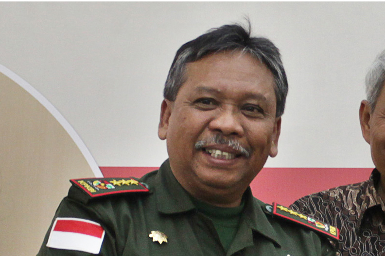 Gubernur Bangka Belitung Rustam Efendi