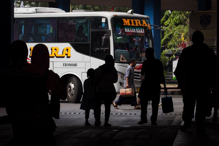 Suasana terminal Tirtonadi Solo saat arus mudik