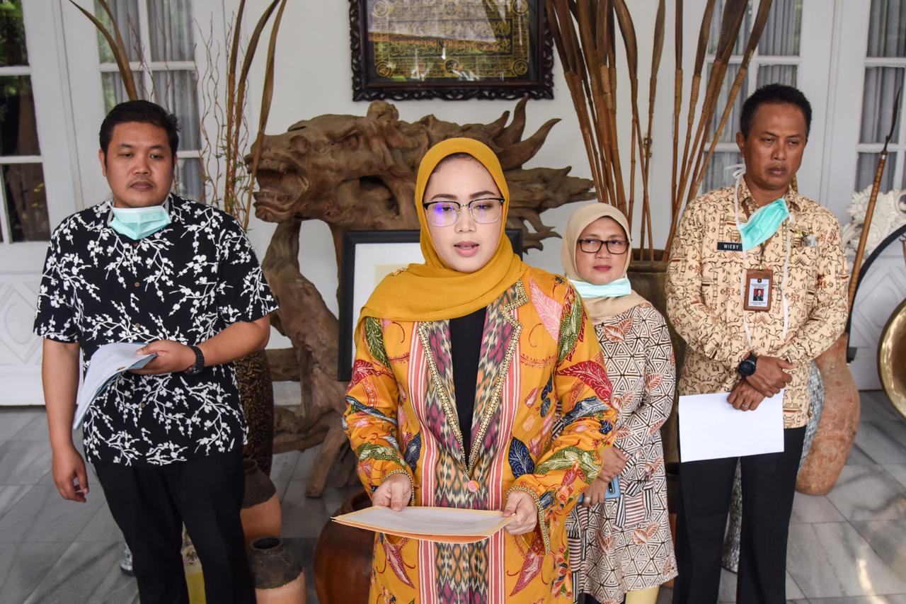 Bupati Purwakarta Anne Ratna Mustika saat menyampaikan perkembanggan ODP-PDPkorona