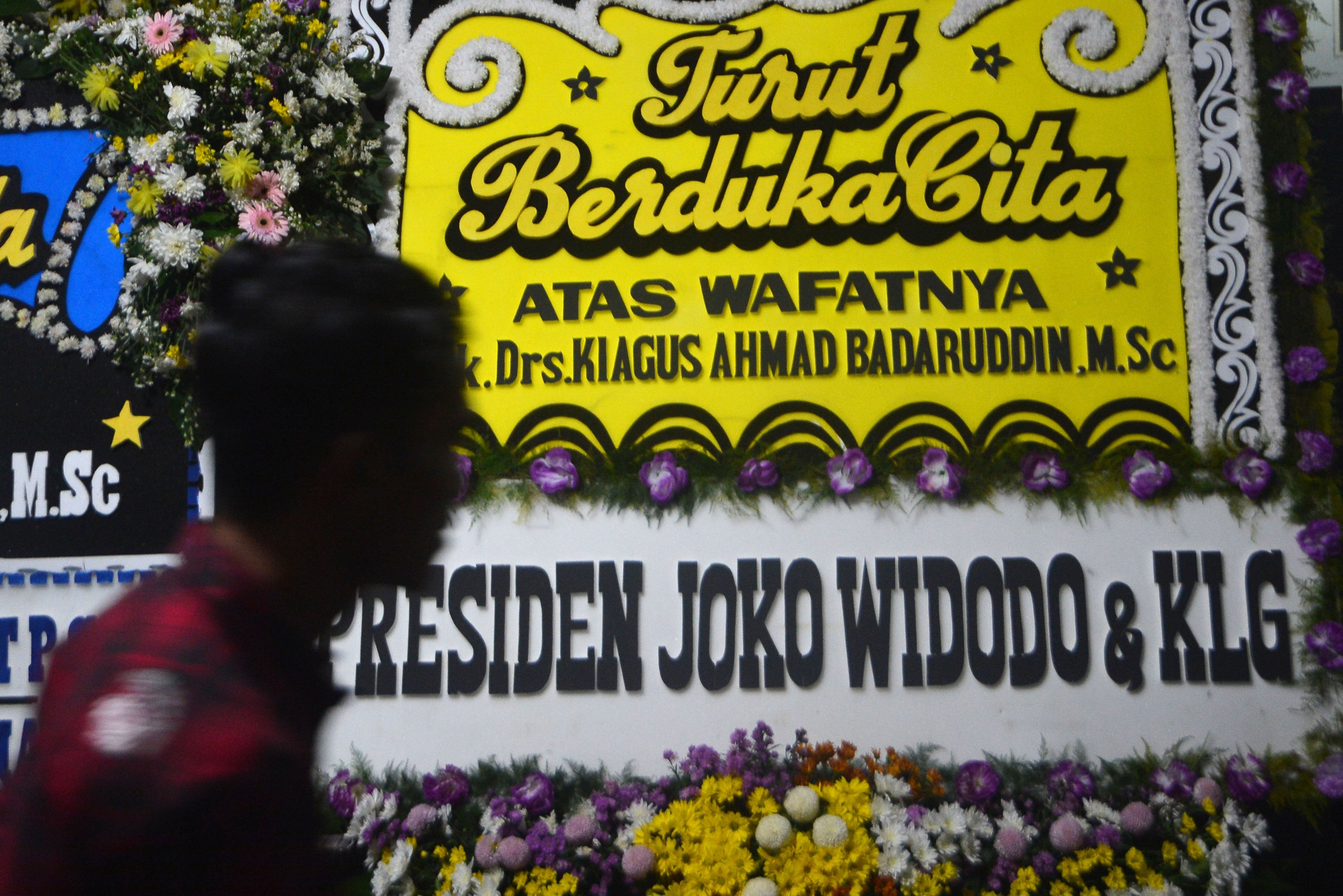 Karangan bunga dari Presiden Joko Widodo untuk Kepala PPATK yang meninggal dunia