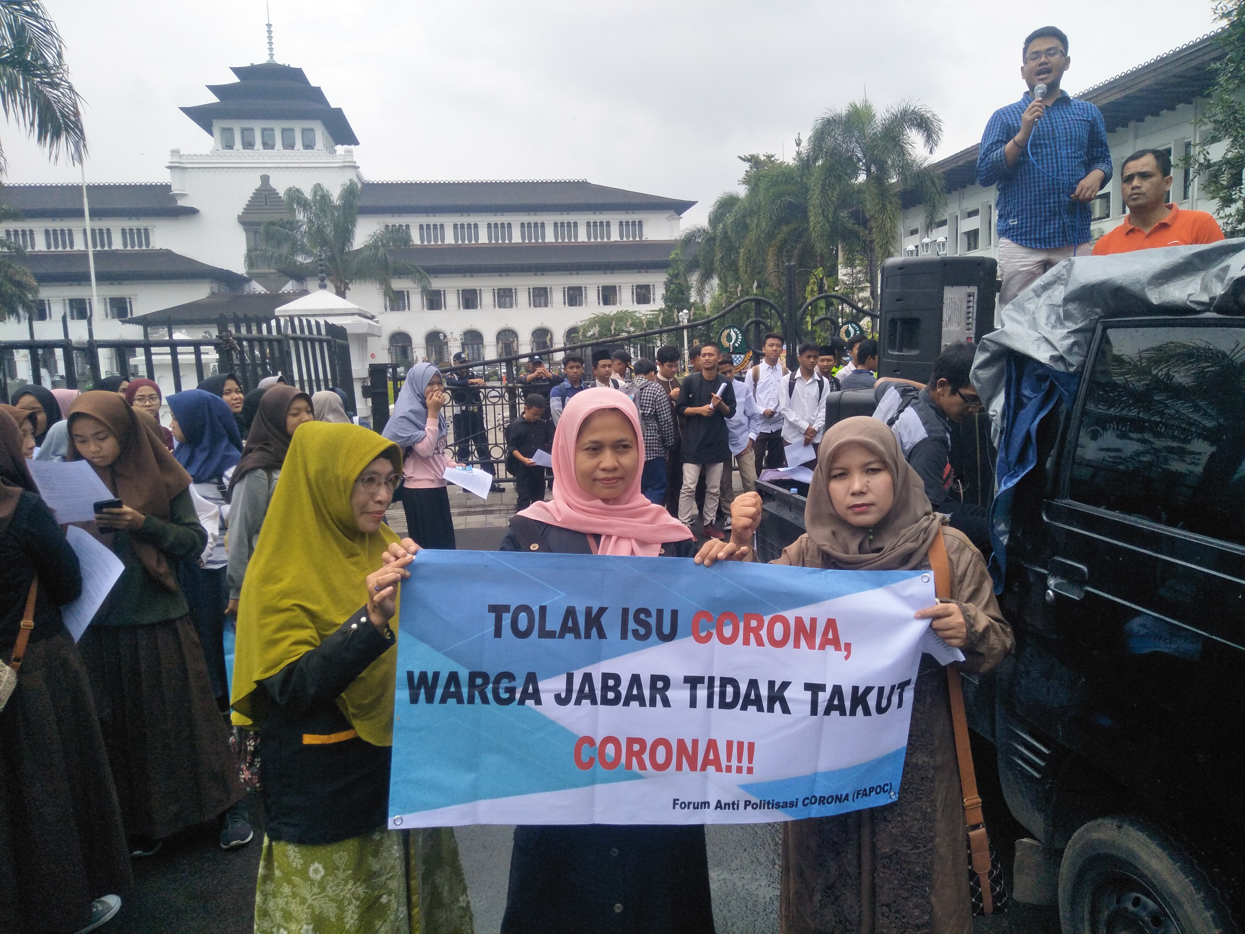 Forum Antipolitisasi Korona melngimbau masyarakat agar tidak berlihan menyikapi virus korona