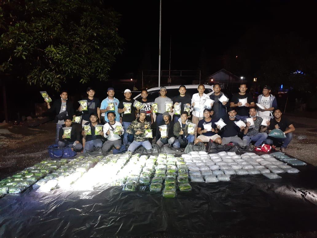 Jajaran Ditresnarkoba Polda Kalimatan Selatan mengungkap barang bukti sabu seberat 226,89 kilogram.