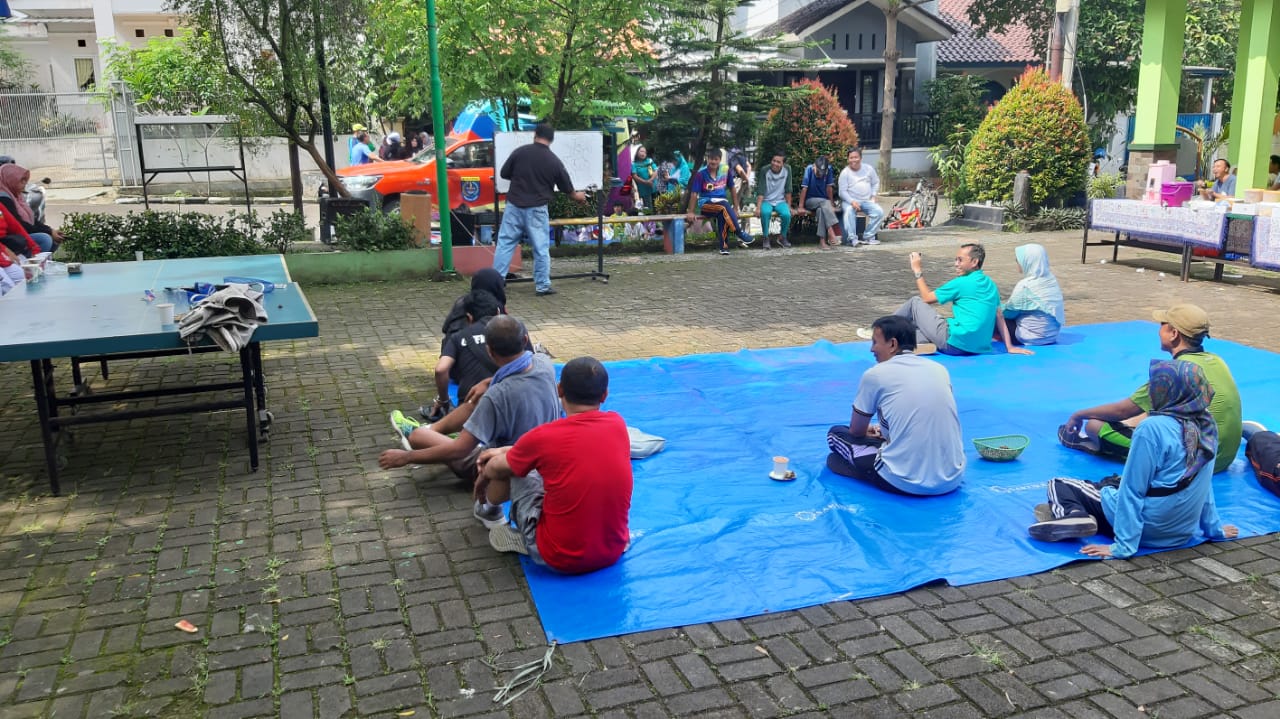 Senam Tera diikuti warga Perumahan Studio Alam Indah, Minggu (8/3/2020)