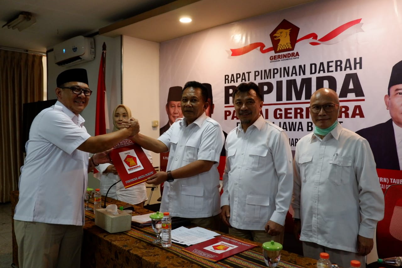 Rapat pimpinan cabang partai Gerindra se-Jawa Barat yang berlangsung di kantor DPD Partai Gerindra, Bandung.