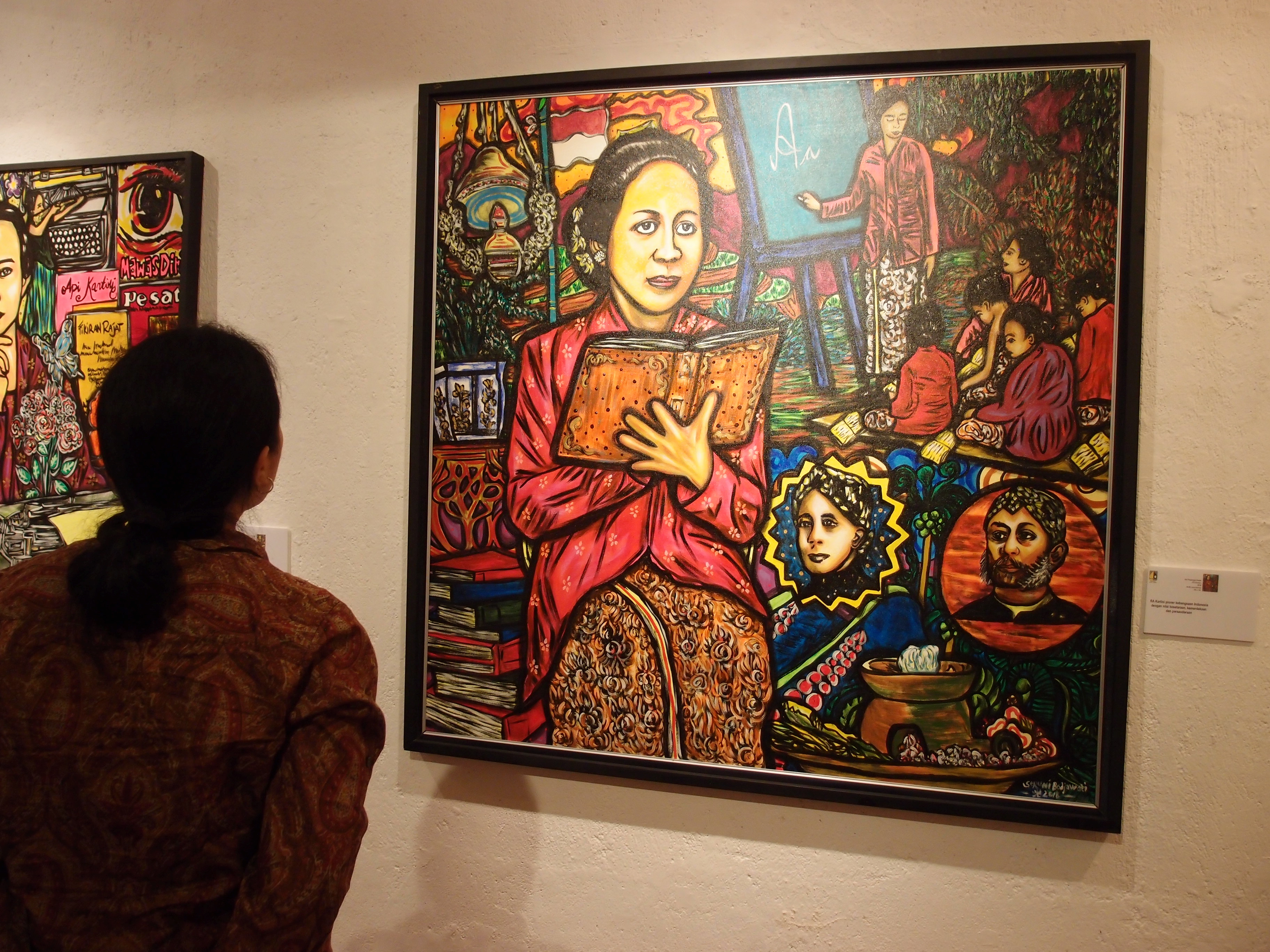 Survei: Perempuan Indonesia Jarang Konsumsi Berita