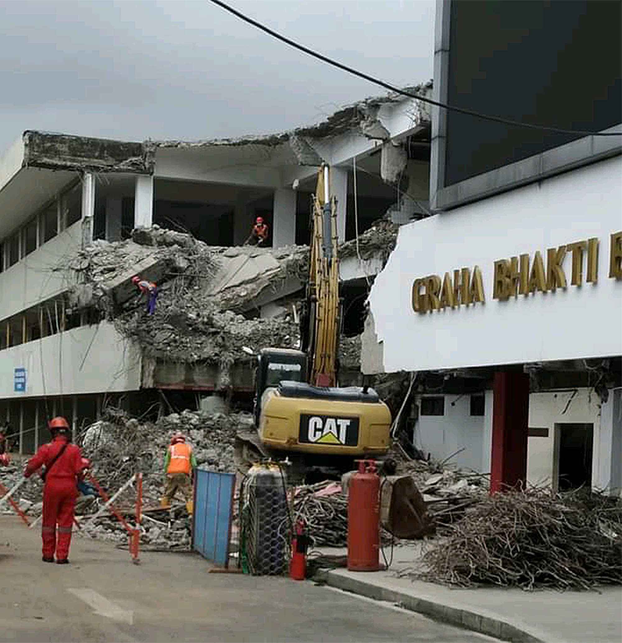 proyek revitalisasi TIM