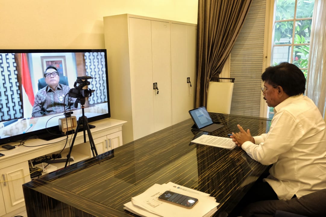 Menkominfo Johnny G Plate dan Kepala KSP Moeldoko saat peluncuran aplikasi 10 Rumah Aman