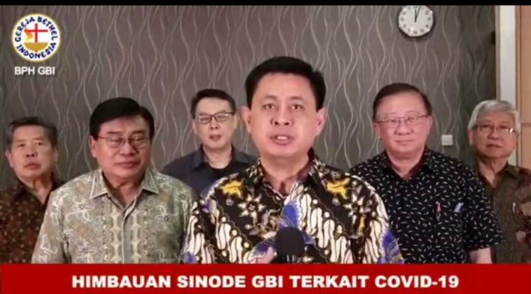 Ketua Umum Sinode GBI Pendeta Rudy Adi Abraham, melalui video  meminta umat beribadah di rumah.
