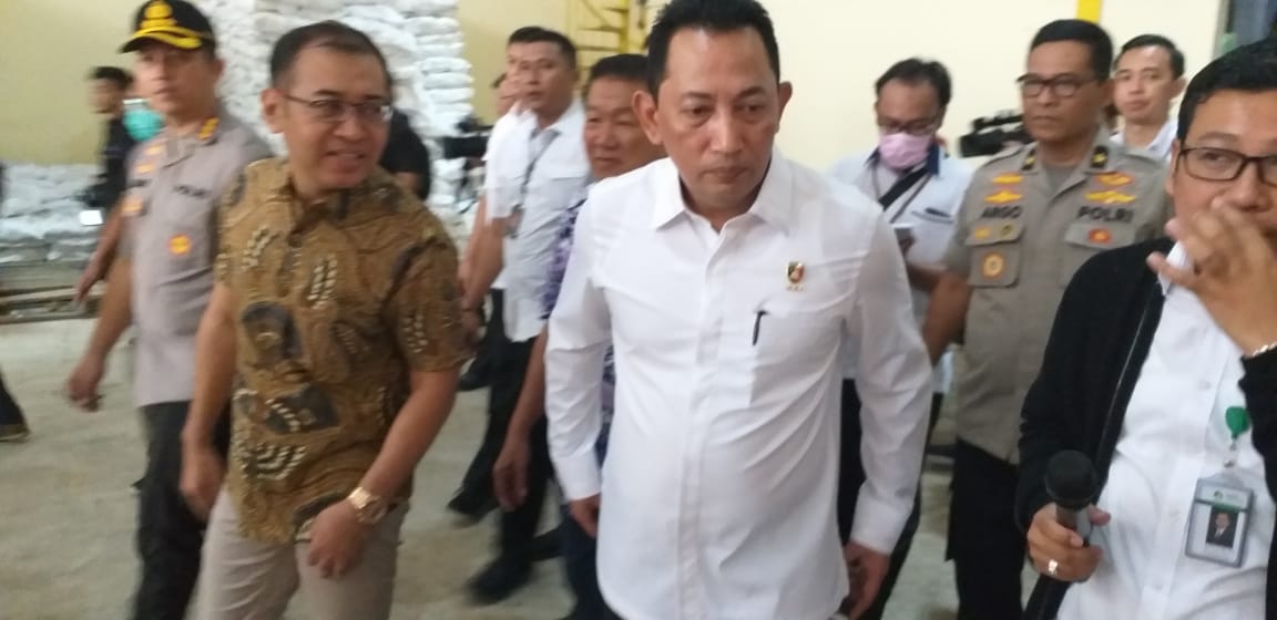Komjen Listyo Sigit saat sidak ke Pasar Induk Cipinang