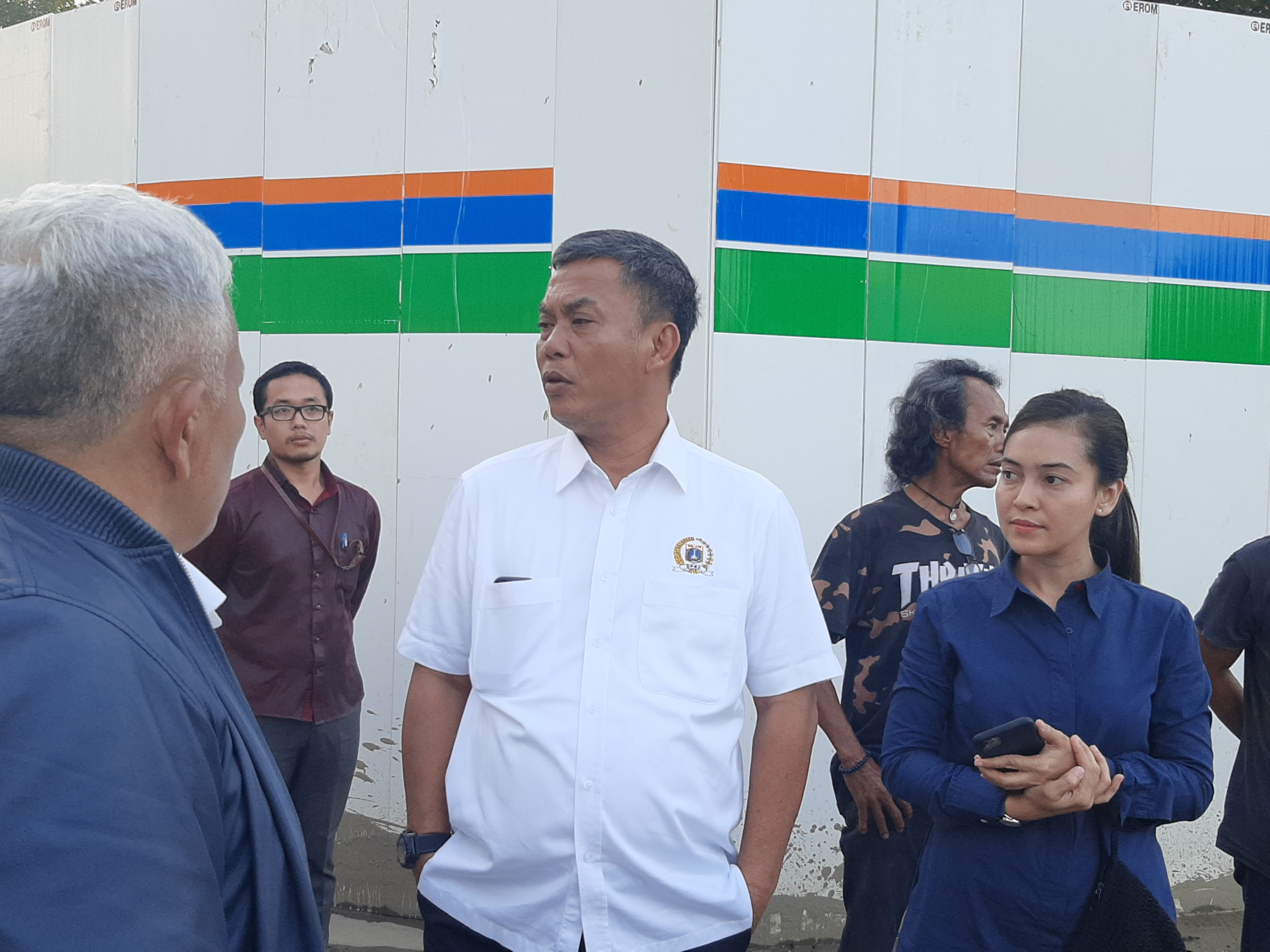 Ketua DPRD DKI JakartaPrasetyo Edi Marsudi sedang melakukan sidak ke  TIM