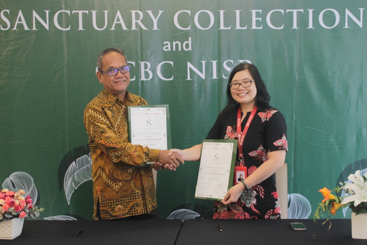 Komisaris The Sanctuary Collection Haroan Ritonga dan Secured Loan Product Management Head OCBC NISP, Thio Tien Nila.
