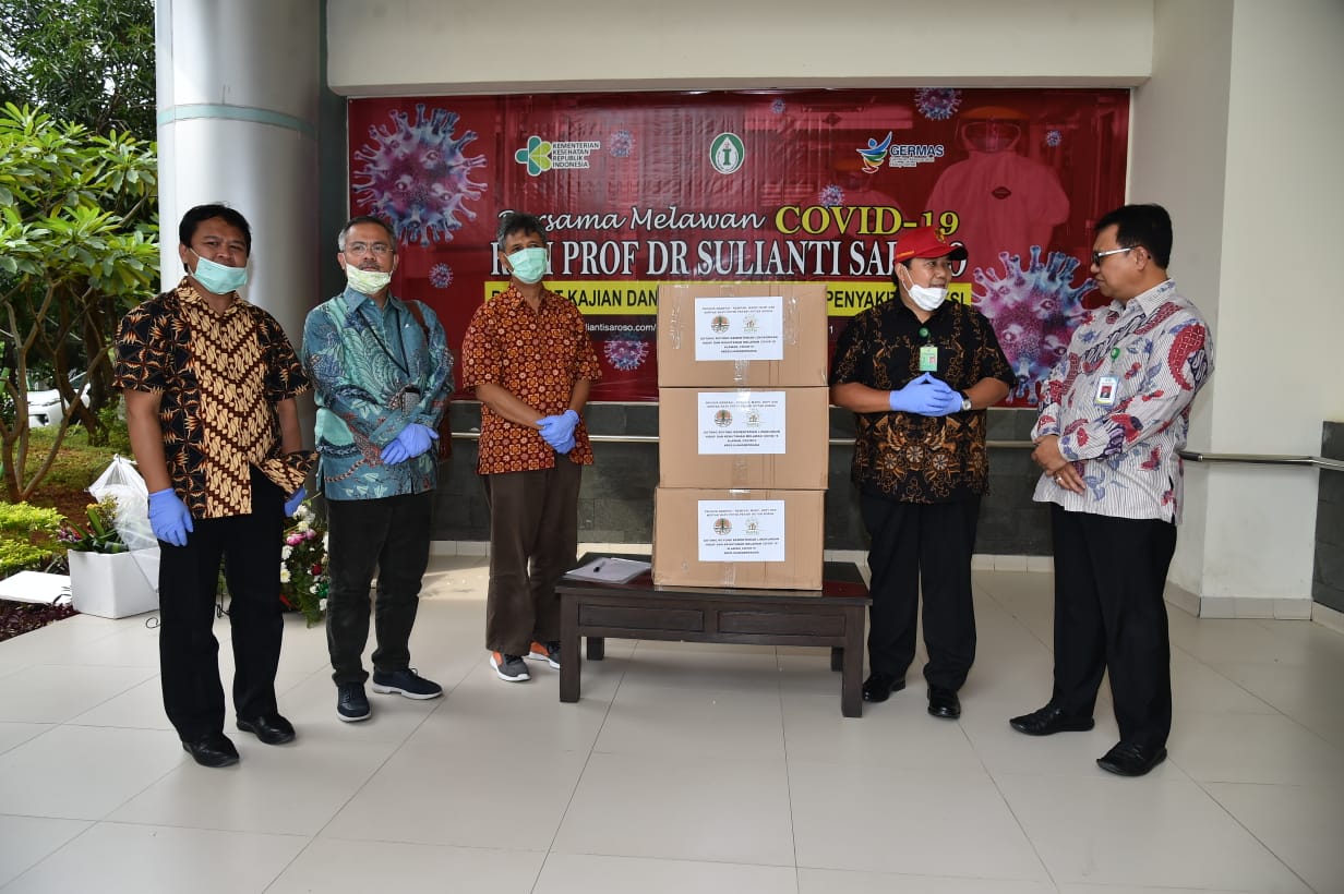 Bantuan produk petani dari KLHK disumbangkan untuk tenaga medis di RS Prof Dr Suliati Saroso, Jakarta, yang menangani pasien Covid-19..   