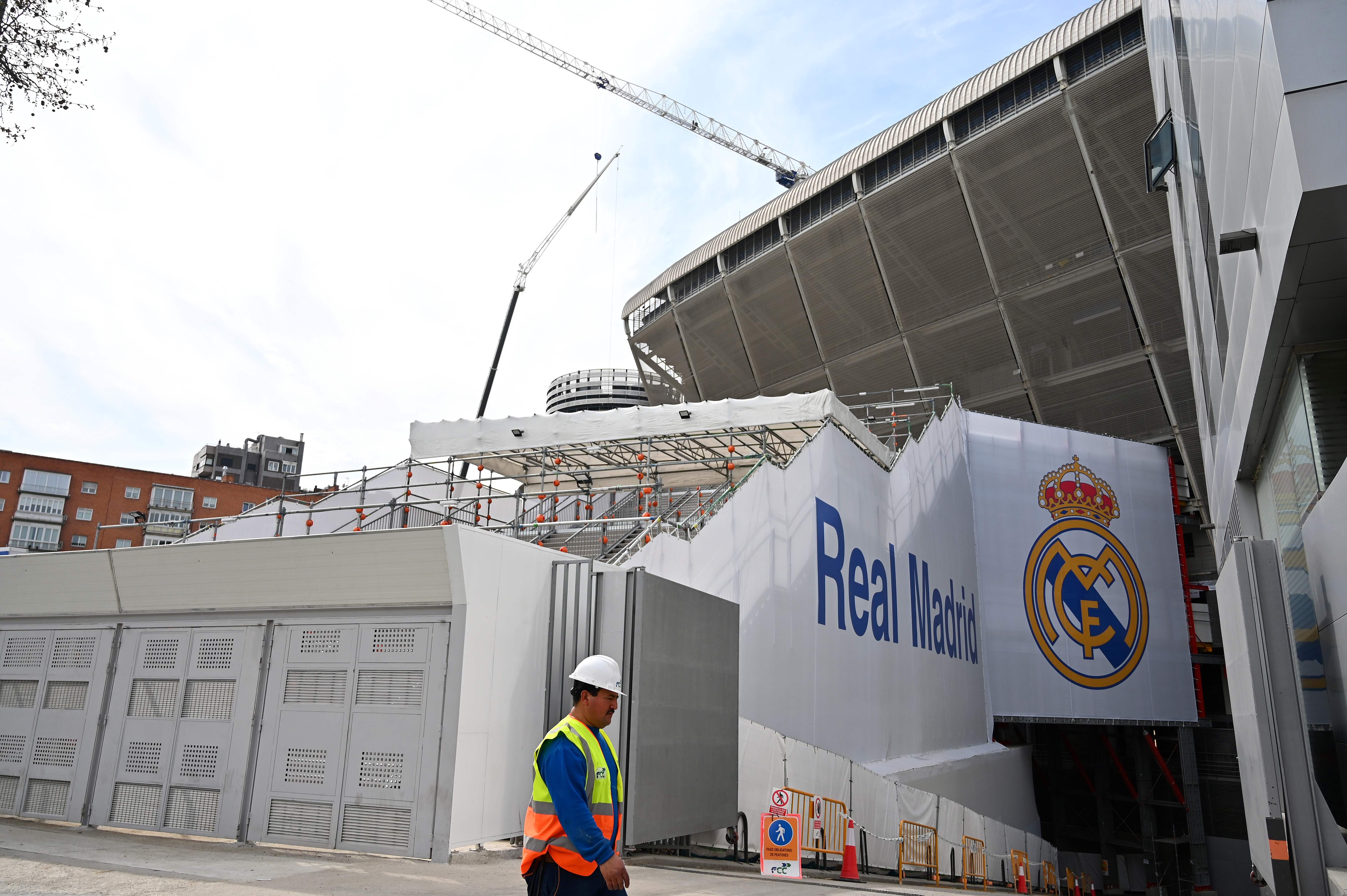 Stadion markas Real Madrid, Santiago Bernabeu, akan dijadikan gudang untuk menampung peralatan medis di Spanyol.