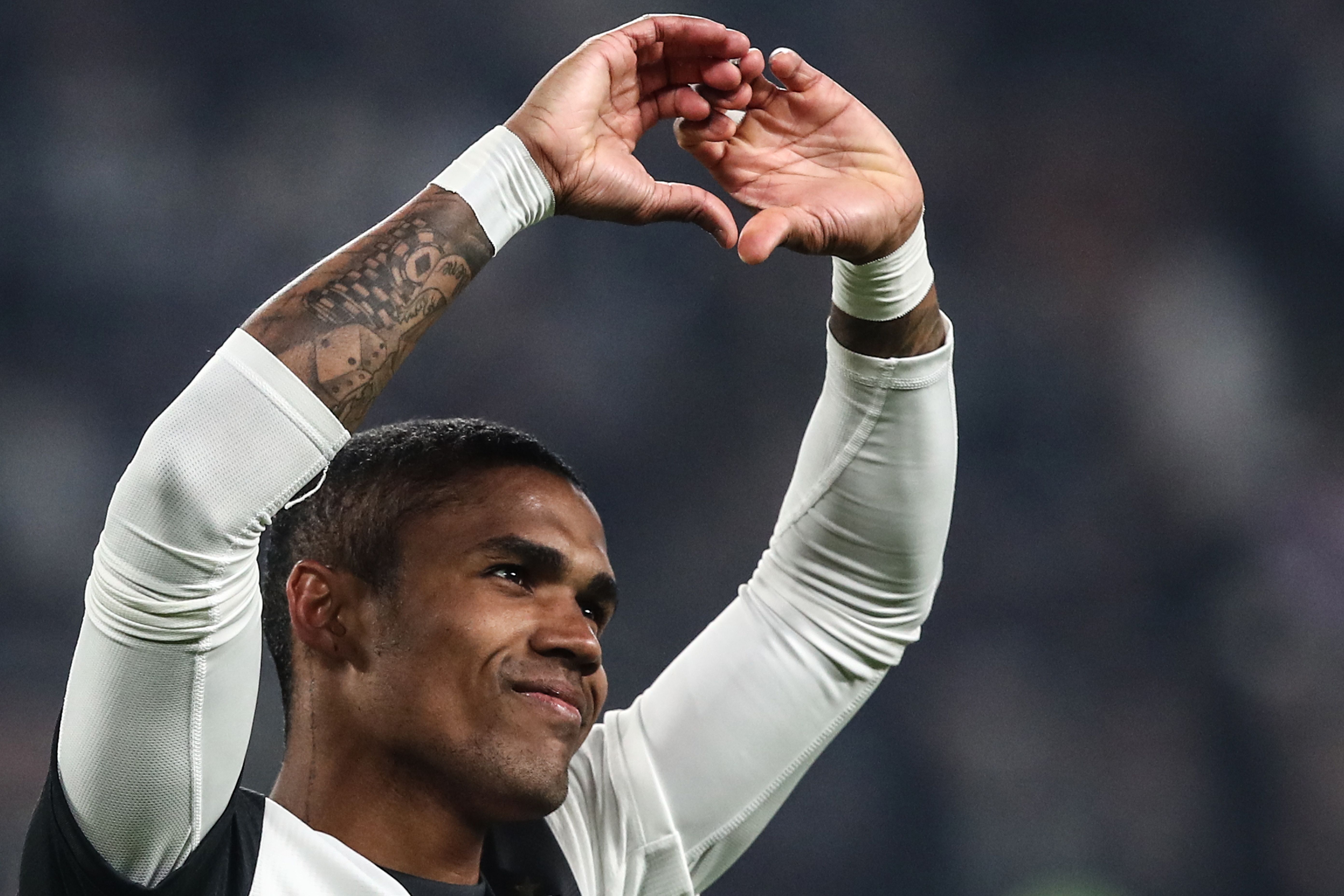 Douglas Costa