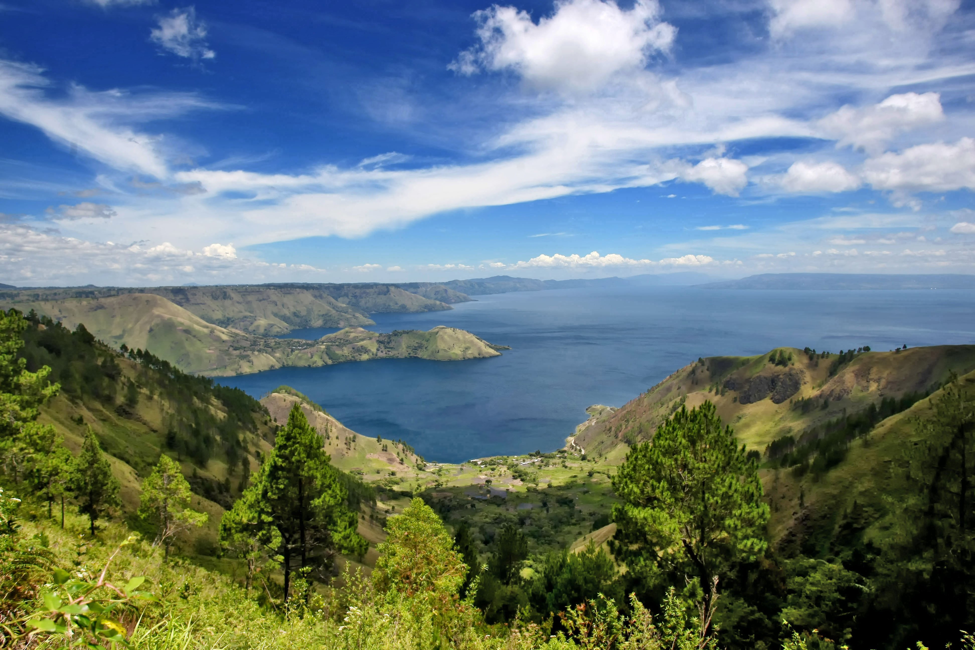 penataan kawasan wisata Danau Toba untuk tahap awal ditargetkan selesai pada Juni 2020.