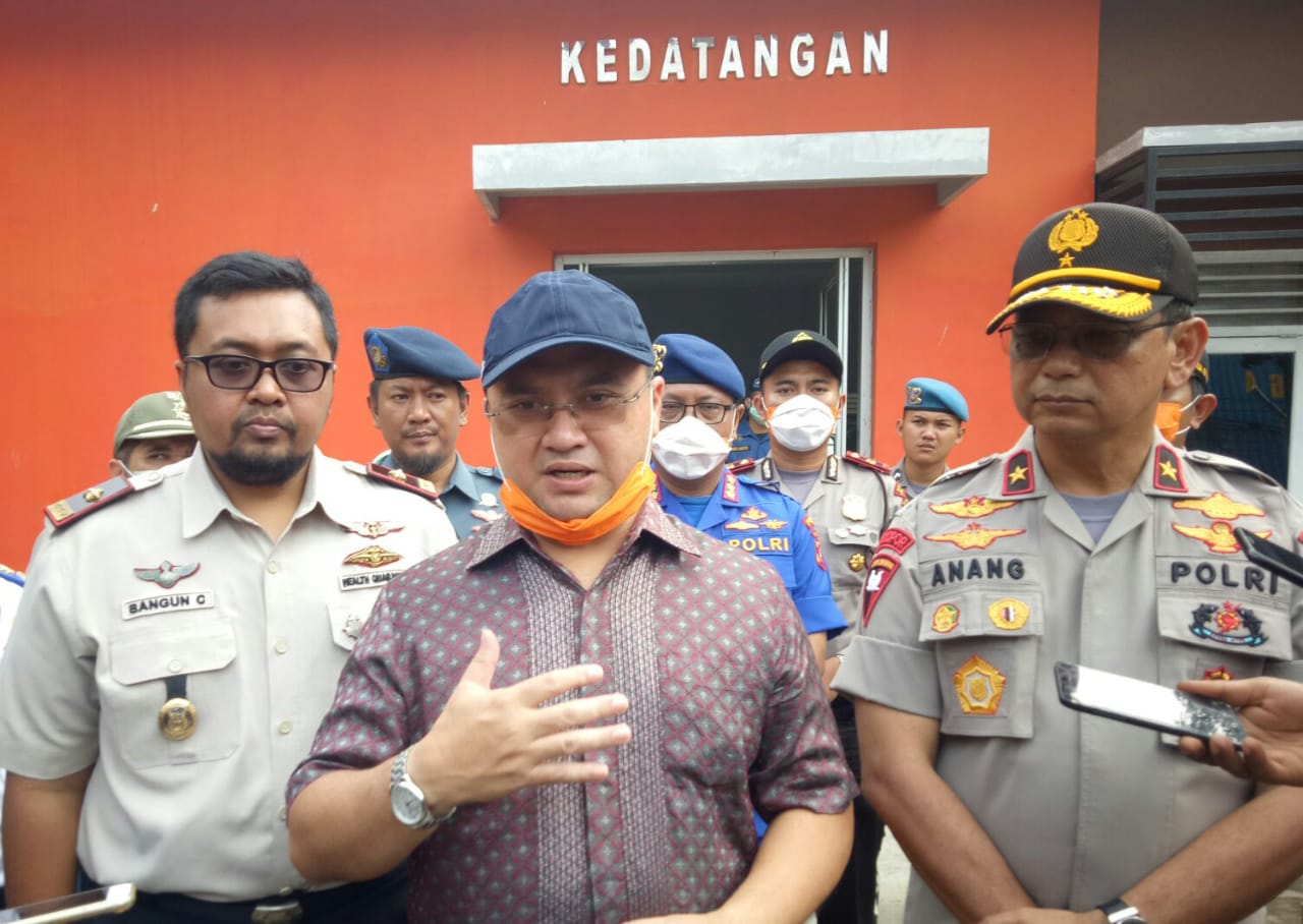 Gubernur tak kenal lelah cegah korona dengan turun memantau langsung kesiapsiagaan tim satgas korona.