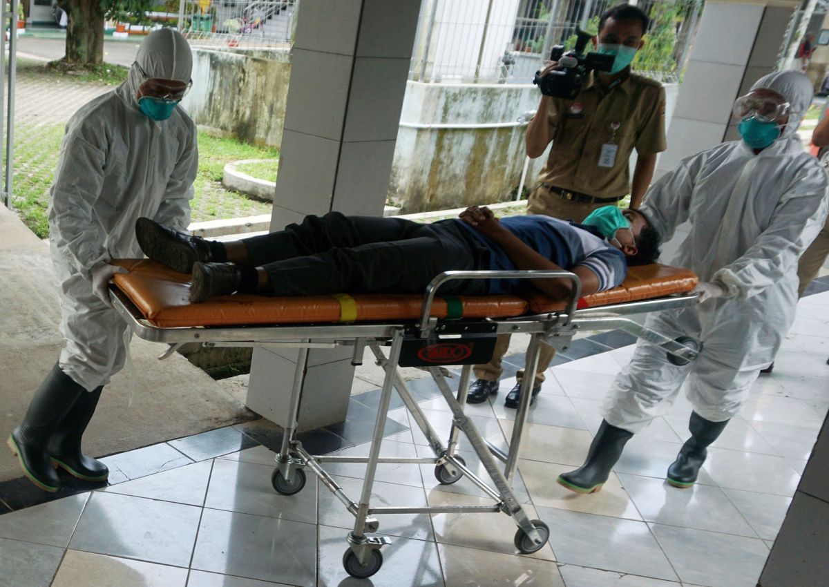 Simulasi penanggulangan korban korona